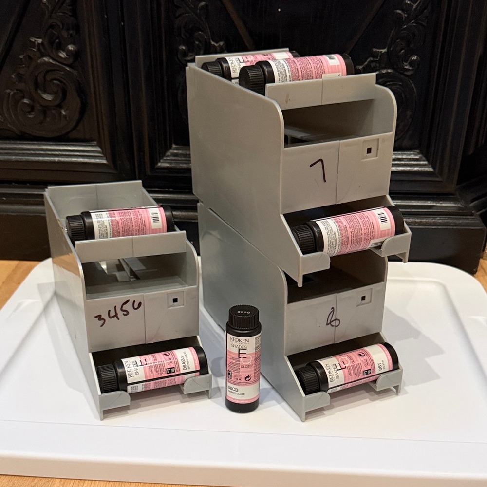 19 Shades EQ bottle Roller Dispenser & Organizer